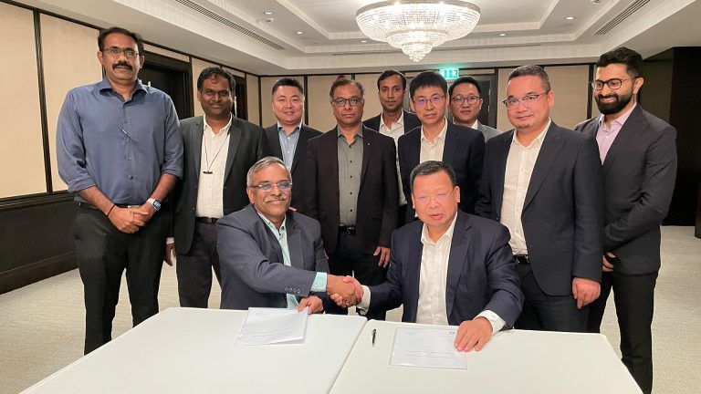 Sineng Electric Signed the Contract with Larsen & Toubro to Power a 700MW PV Project in Saudi Arabia